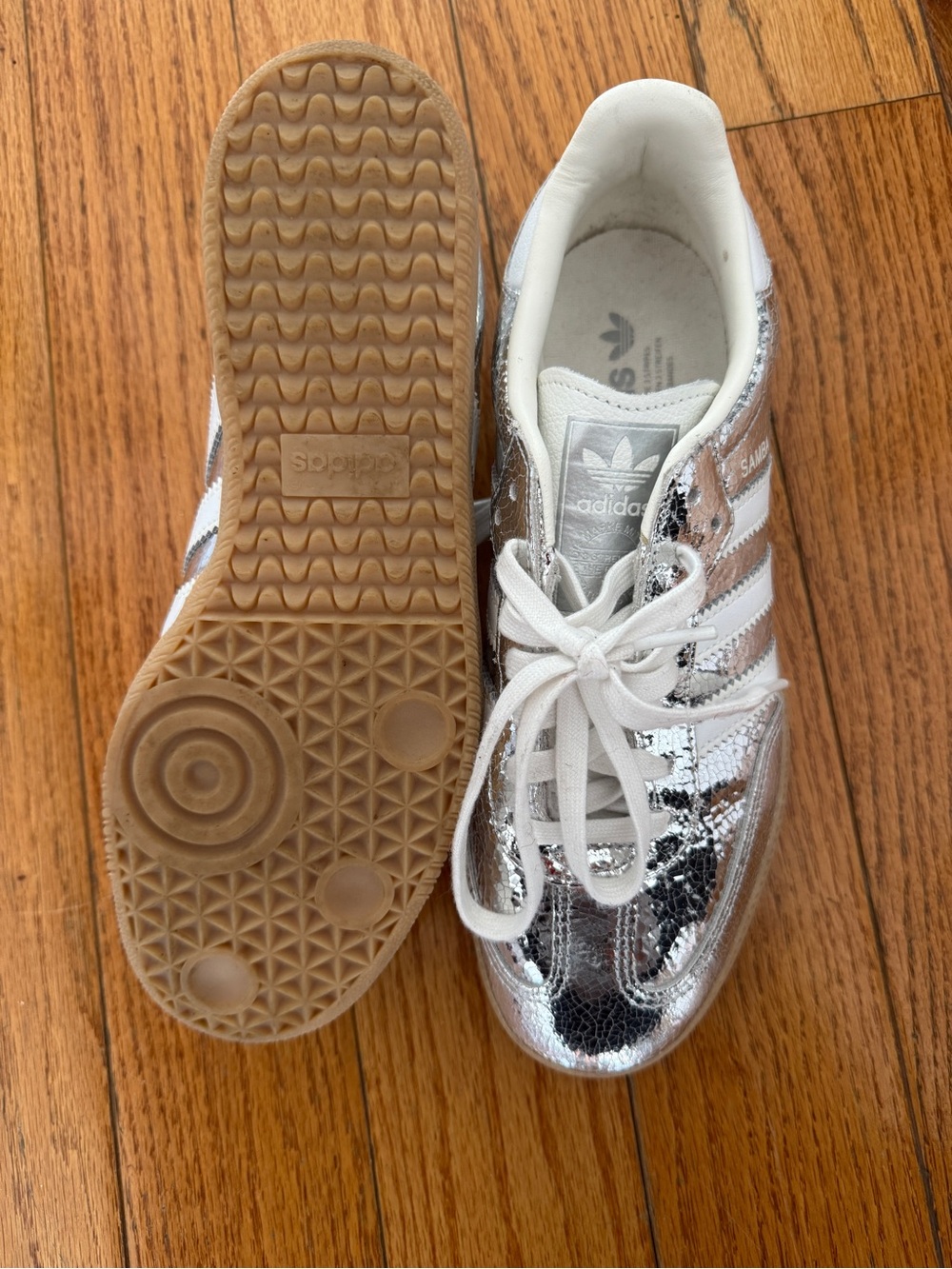adidas women’s Metallic Silver & White Samba-Style Sneakers sz 8 - Picture 4 of 5